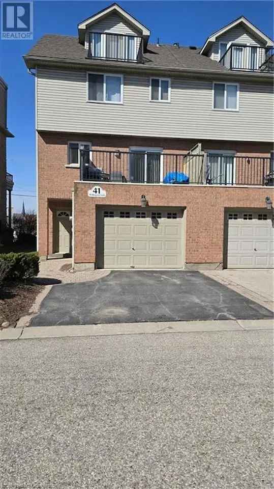 Spacious 2-Bedroom Townhouse Condo with Loft Near University of Waterloo
