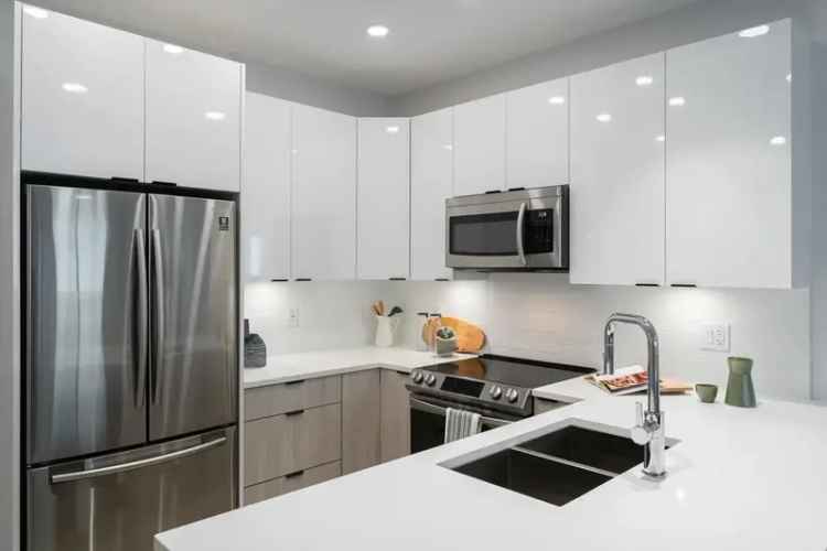 Surrey Condo for Sale Galilea 1 Bed 1 Bath Near Surrey Central