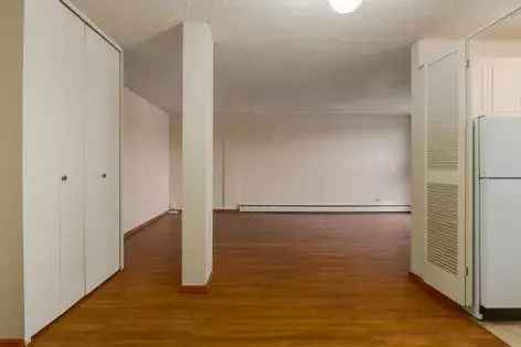 1 room apartment of 61 m² in Calgary