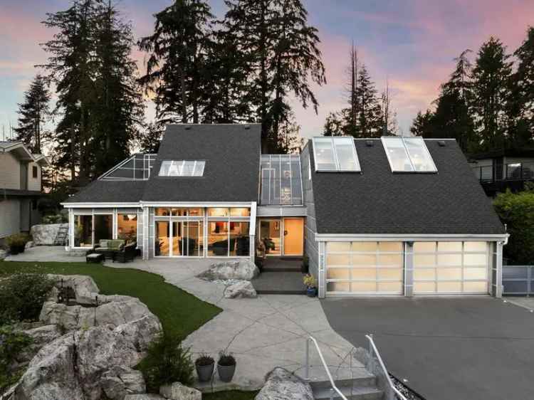 Luxury 5-Bed 5-Bath Home in West Vancouver Westmount Ocean Views