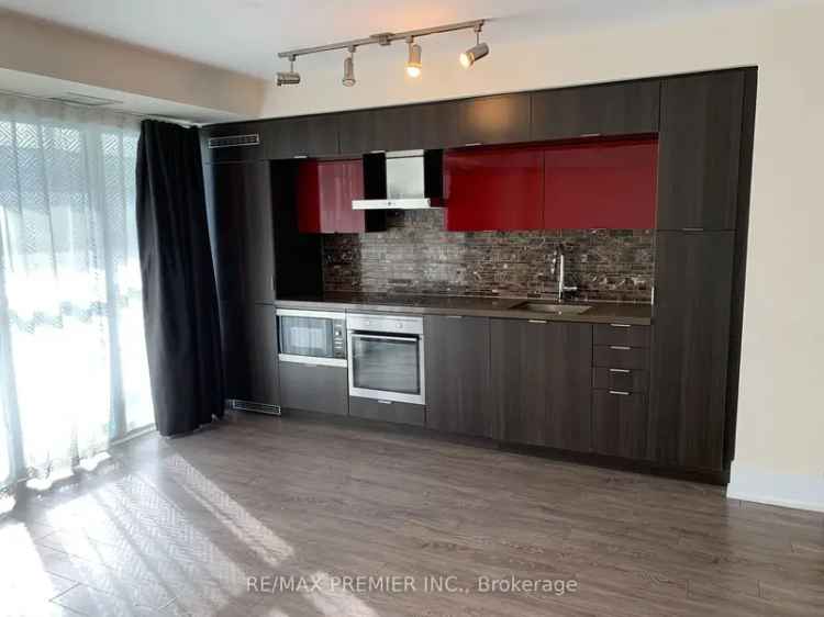 Luxury Downtown Toronto Condo Rental 300 Front St