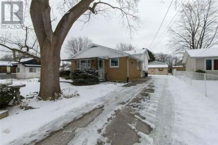 3 Bedroom 2 Bath Home near St Clair River