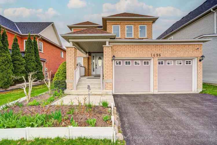 Double Garage Detached Home in Central Oshawa