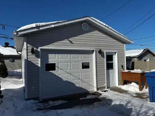 Renovated Bungalow 3 Bedrooms 2 Bathrooms