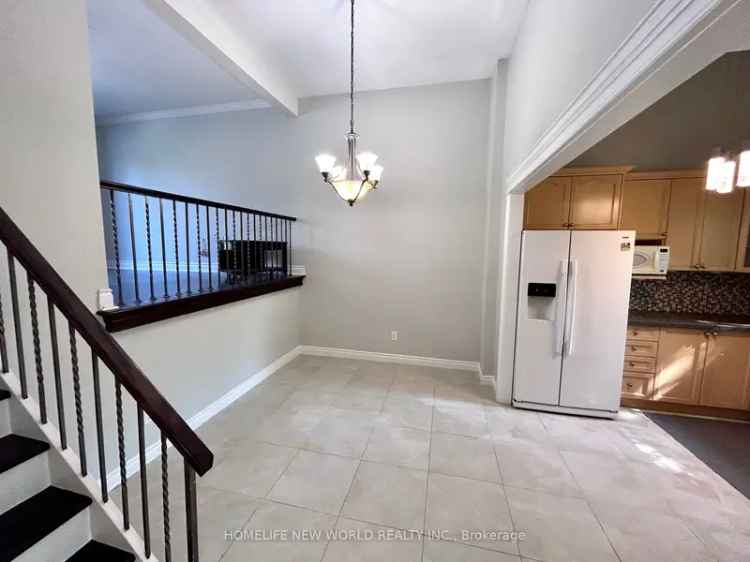 Renovated Townhouse in North York - Family Friendly