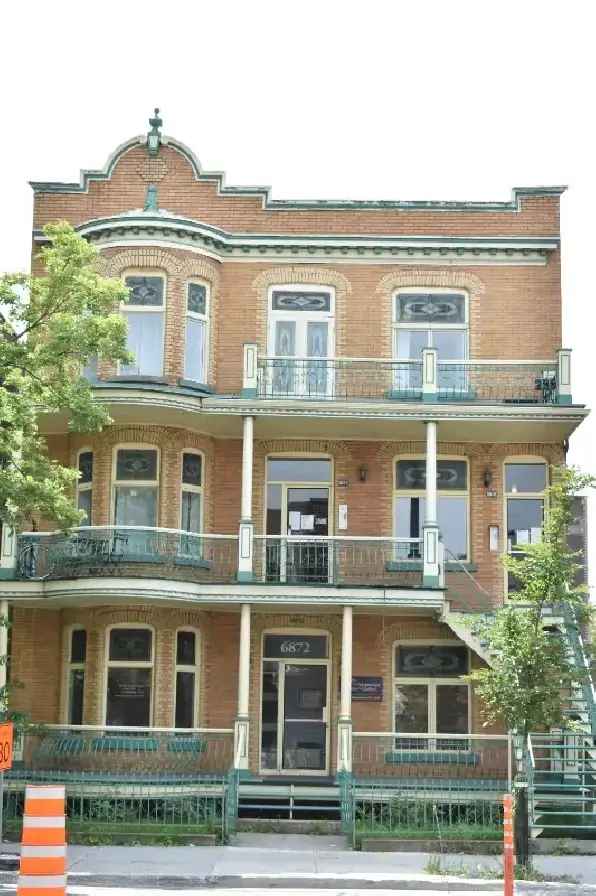 Beau condo 31/2 avec grand balcon/TOUT COMPRIS/ Petite-Patrie