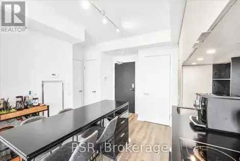 1 room apartment of 410 m² in Toronto