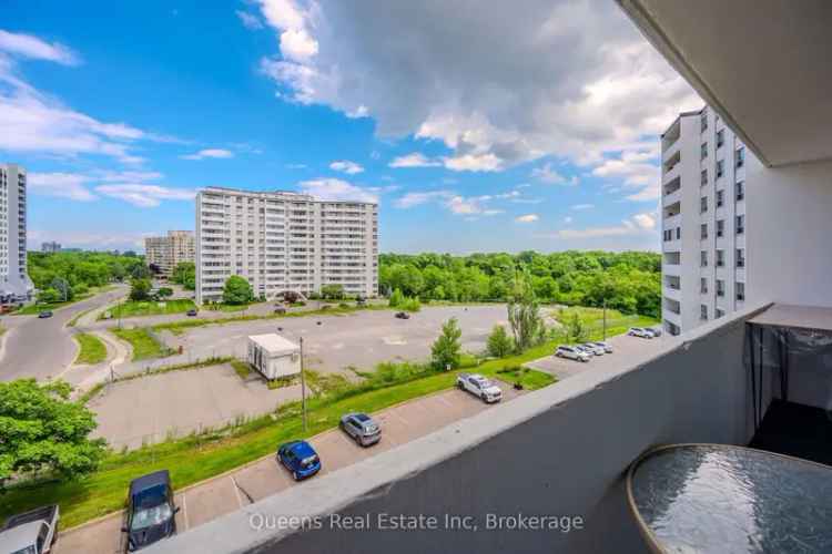 Glenridge Condo: 2 Bed 1 Bath with Large Balcony and Amazing Amenities