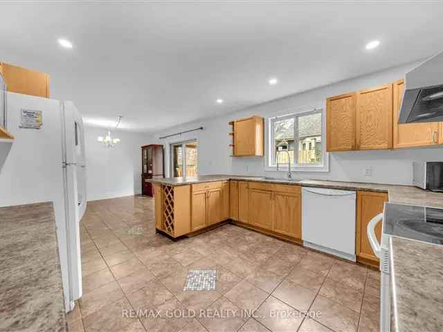 Two-Story Home in Thorold 3 2 Baths Finished Basement