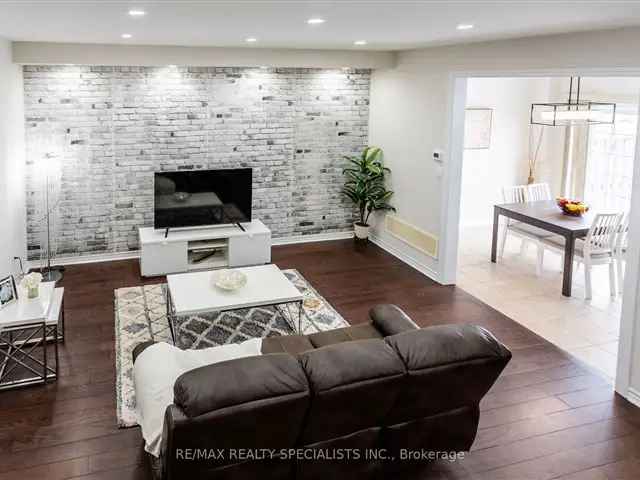 House For Sale in 1245, Ruddy Crescent, Milton, Ontario