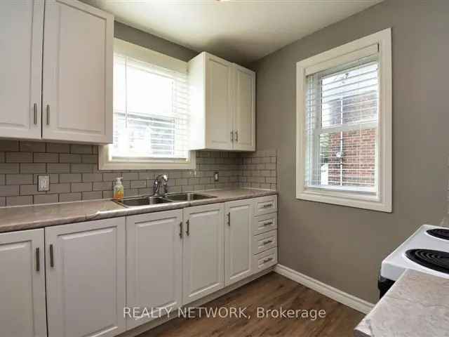 House For Sale in Hamilton, Ontario