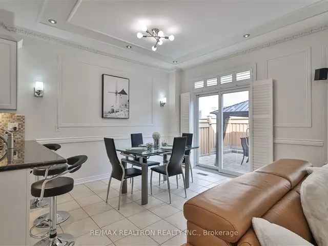 House For Sale in Vaughan, Ontario