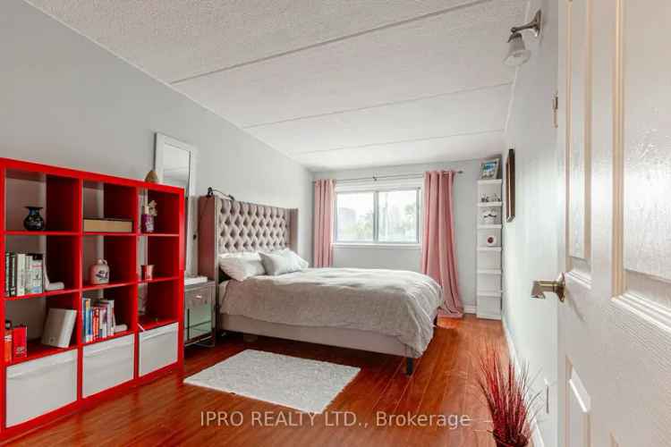 Condo For Sale in Mississauga, Ontario