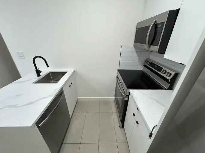 Brand New Basement Suite Near Universities and Amenities