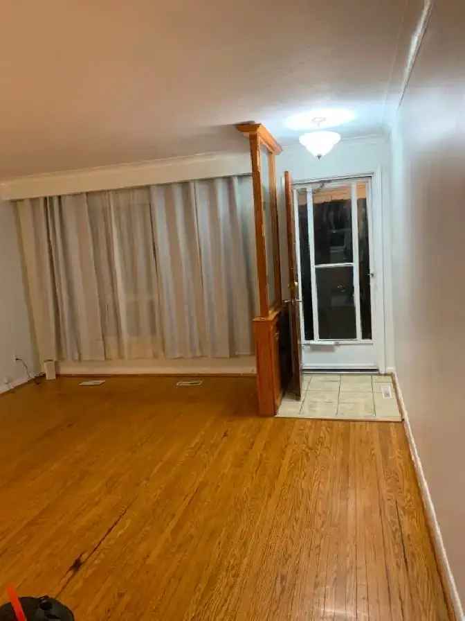 3 BR Detached Bungalow for Rent in Etobicoke