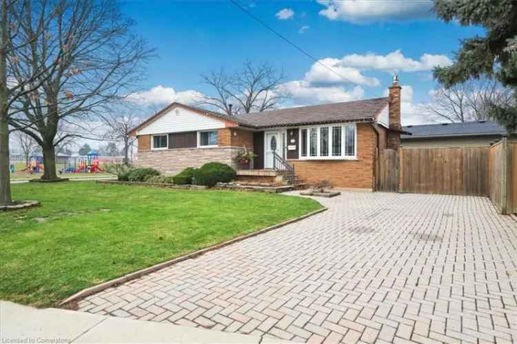 House For Sale in 72, West 25th Street, Hamilton, Ontario