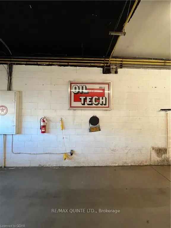 Oil Tech Belleville Business for Sale