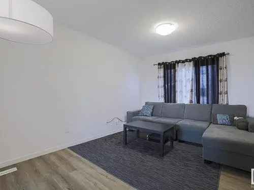 Townhouse For Sale In Secord Edmonton