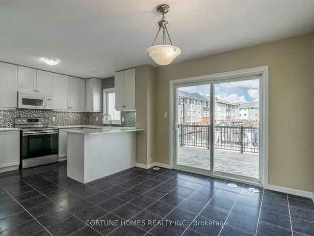 Townhouse For Sale in Brampton, Ontario