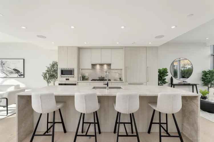 Luxury 3-Bedroom Townhouse in Park Royal West Vancouver