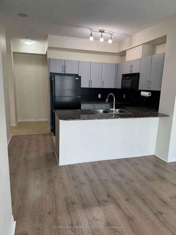 Luxury Mississauga Condo near LRT Spacious Unit Modern Amenities