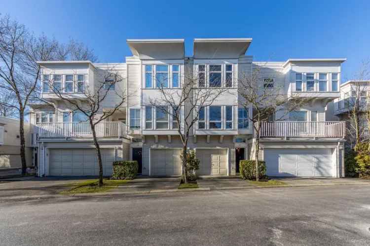 Townhouse For Sale in Richmond, British Columbia