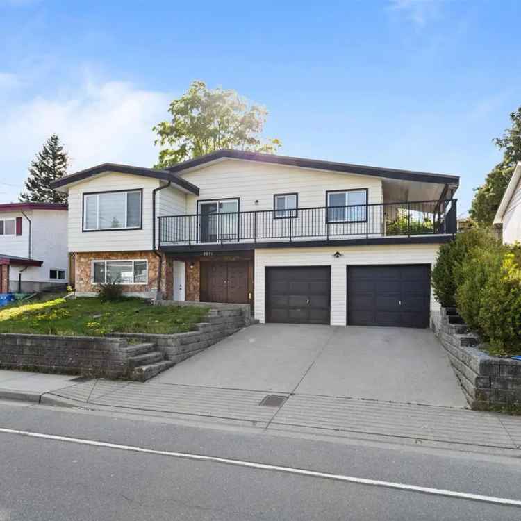 Abbotsford House for Sale 2312 sq ft 3 Bed 2 Bath Plus Suite