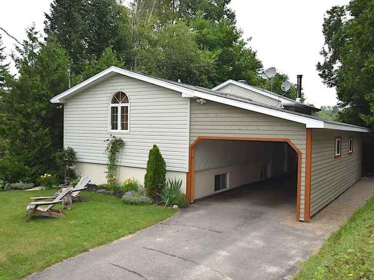 Lakefront Bungalow for Sale Near Montreal