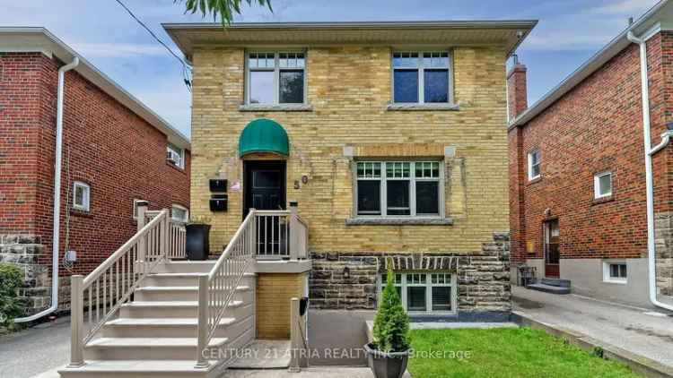 House For Sale in Toronto, Ontario