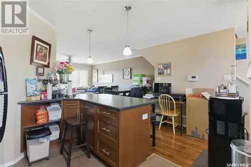 3 Bedroom Townhouse For Sale in Saskatoon Town Square Village