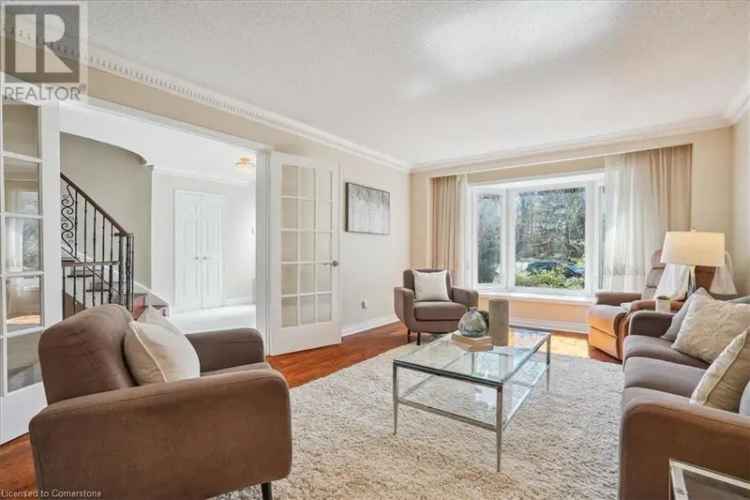 Luxury 5-Bedroom Home in Bridlepath Estates