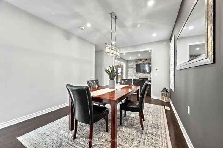 3000 Sq Ft Family Home with Chef's Kitchen and Hot Tub