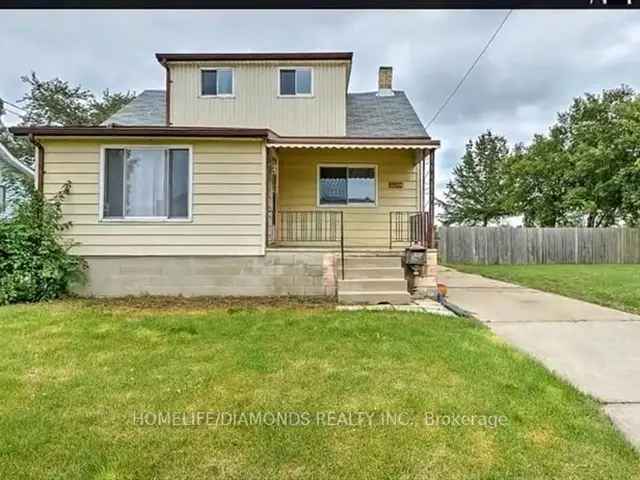 Cozy Devonshire Heights Home 3 Beds 1.5 Baths Amazing Potential