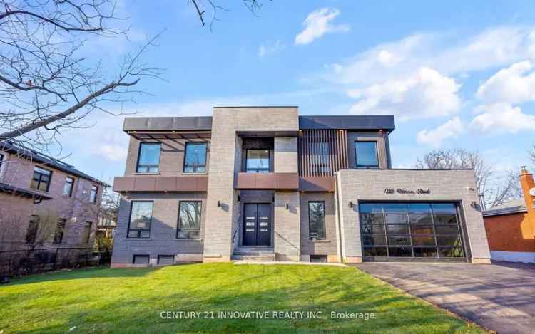 Stunning Luxurious South Oakville Residence - 4400 sq ft