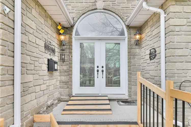 Elegant 4-Bed, 4-Bath Home with Modern Amenities