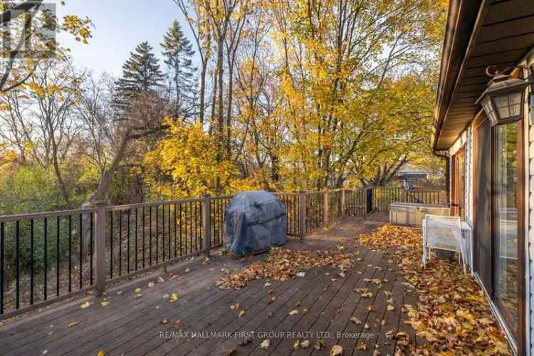 Luxury Bungalow in Old Brooklin 3400 sq ft Ravine Lot