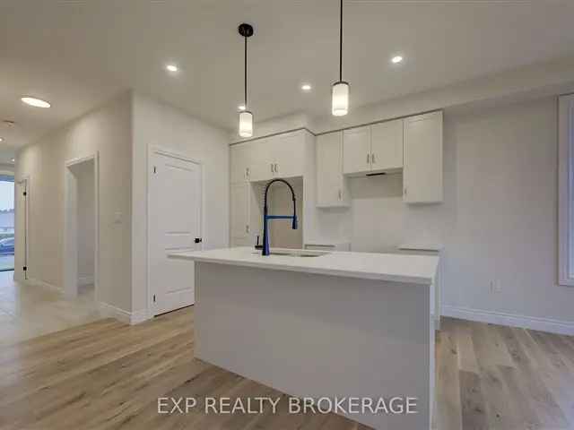 Modern Farmhouse Townhome 3 Beds 25 Baths Garage Deck