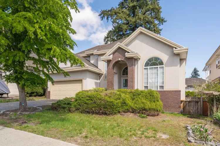 Exceptional 3-Storey Home in Fraser Heights