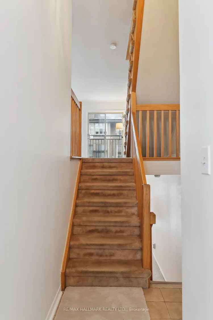 3 Bed 3-Storey Townhouse in College Park East Oakville