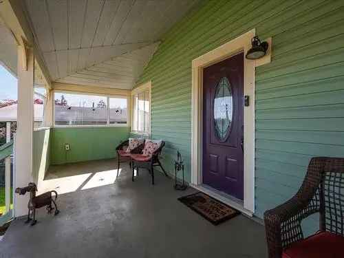 Beautiful Character Home with Airbnb Suite in Nanaimo