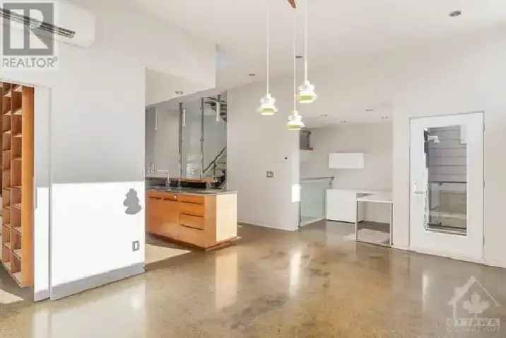 Luxury 2 bed   den   modern architected apartment