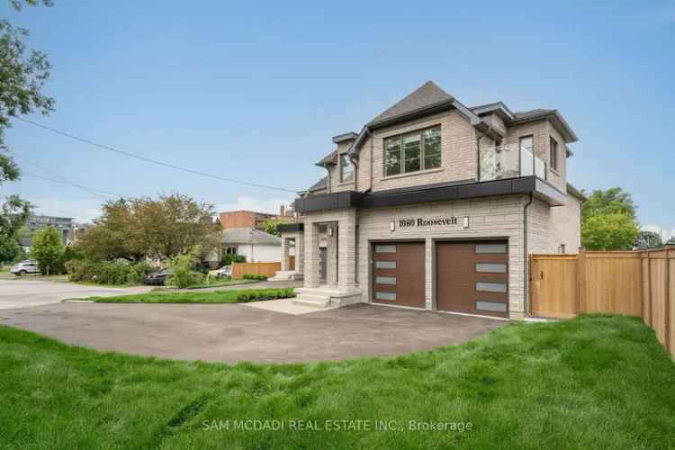 House For Sale in Mississauga, Ontario