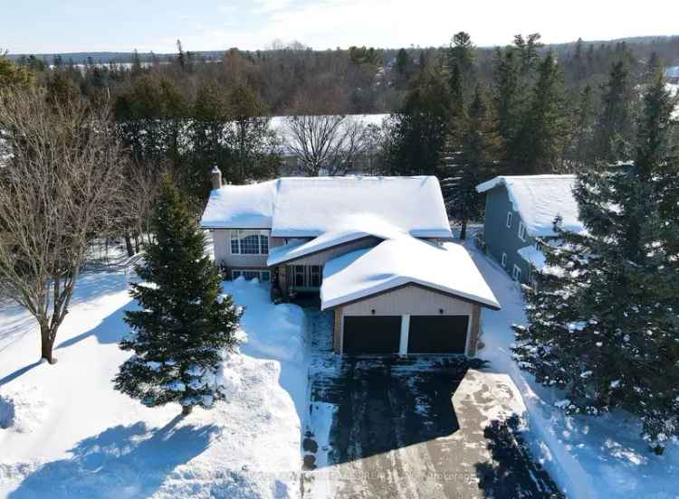 House For Sale in 20, Cedartree Lane, Kawartha Lakes, Ontario