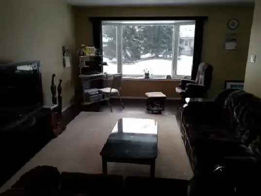 Rent Cozy 2 Bedroom Upstairs House in Southside with Yard and Parking