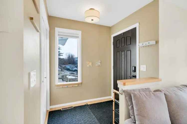 House For Sale in Calgary, Alberta