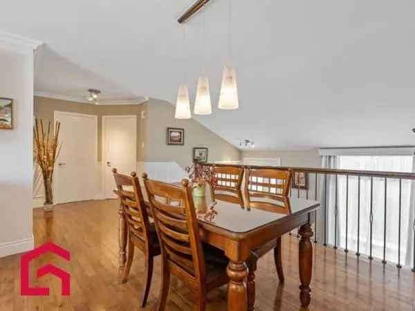 Mascouche Split Level 4 Bedroom Home Near Train Station