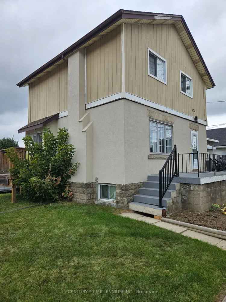 House For Sale in Hamilton, Ontario