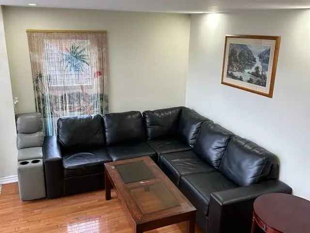 2+2 Bedroom Home Near Highways and TTC