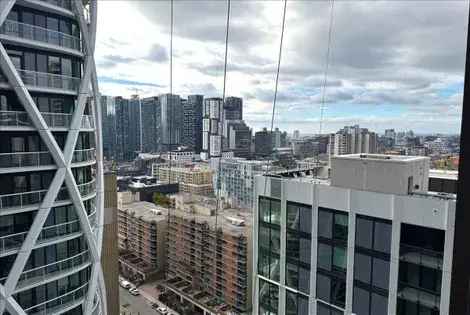 3 rooms apartment of 296 m² in Toronto