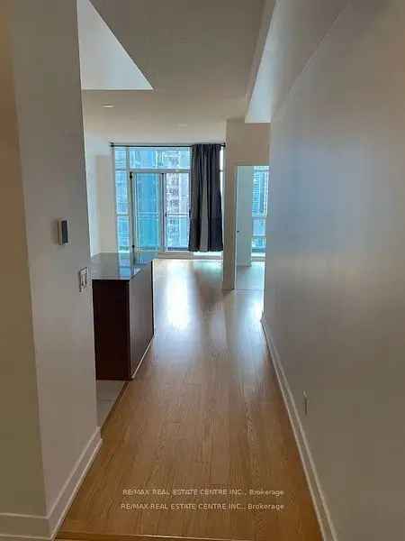 Rent one bedroom condo Mississauga with modern features and amenities